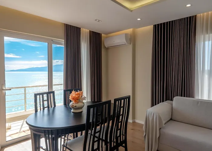 Skyline Penthouse With Sea View Apartment *