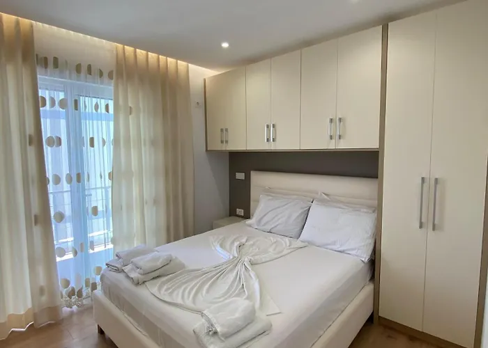 Skyline Penthouse With Sea View Apartment Sarandë